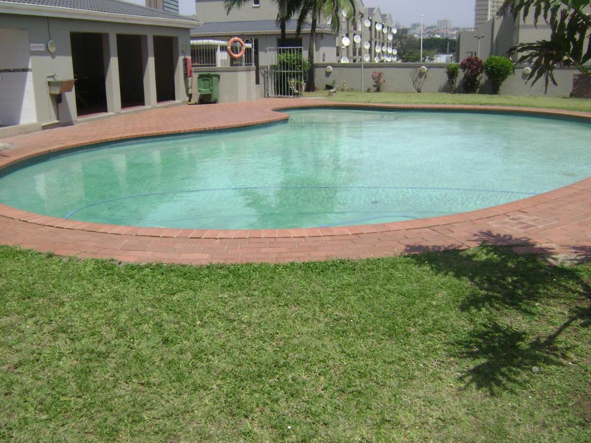 North Beach Durban Apartments Esterno foto