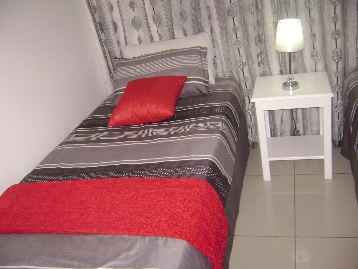 North Beach Durban Apartments Esterno foto